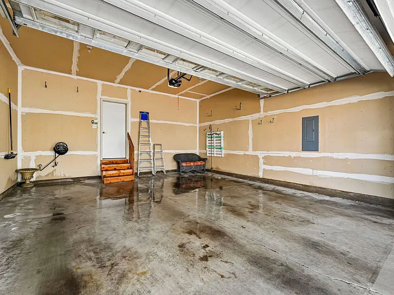 9519 Declaration Dr — Photo 49