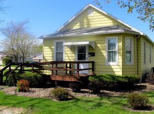 306 E 3rd St, Oglesby, IL 61348
