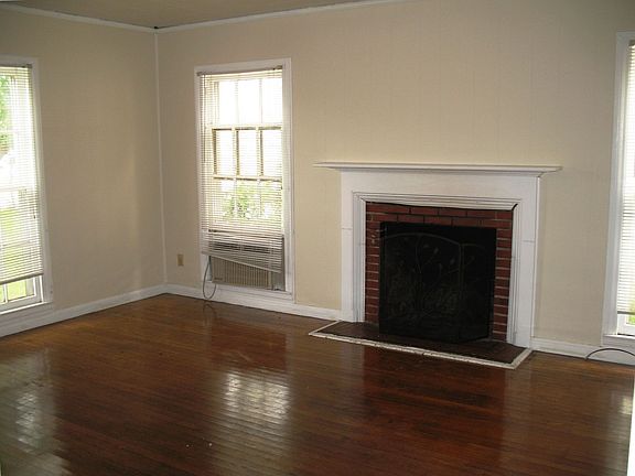2nd image of 2147 Avenue G
