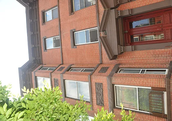 Rented by New York Realty Minimax Inc | media 12