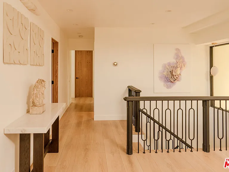 7802 Torreyson Dr — Photo 13
