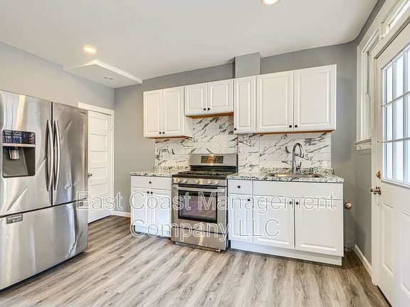 2nd image of 3213 Elmley Ave