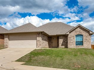 1245 Newcastle Dr, Weatherford, TX 76086