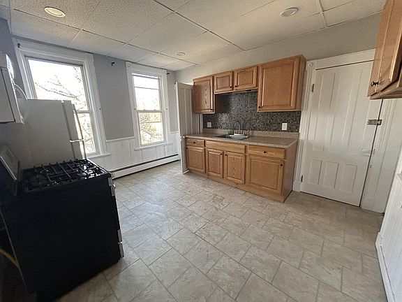 5th image of 78 Continental Ave APT 2
