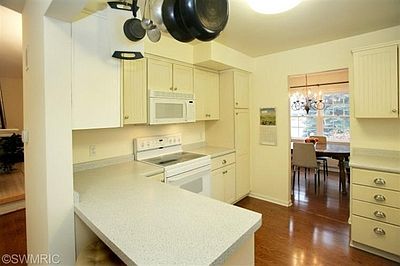 5th image of 5223 Mapleridge Dr