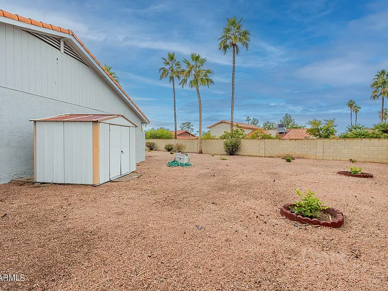 2318 E Lupine Ave — Photo 61