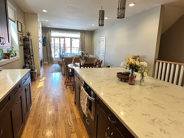 2833 N Kedzie Ave #1F — Photo 11