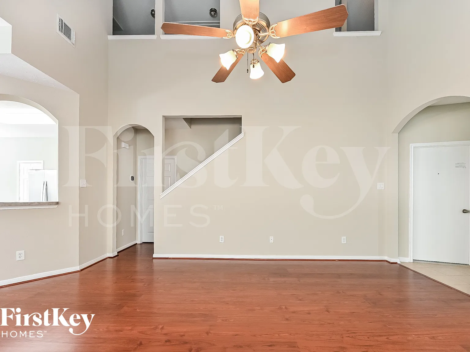 4 bed, 2.5 bath, 2158 sqft, $1,835 — Photo 3