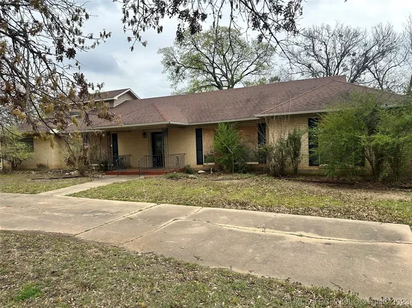409 W Bill Halstied St, Marietta, OK 73448