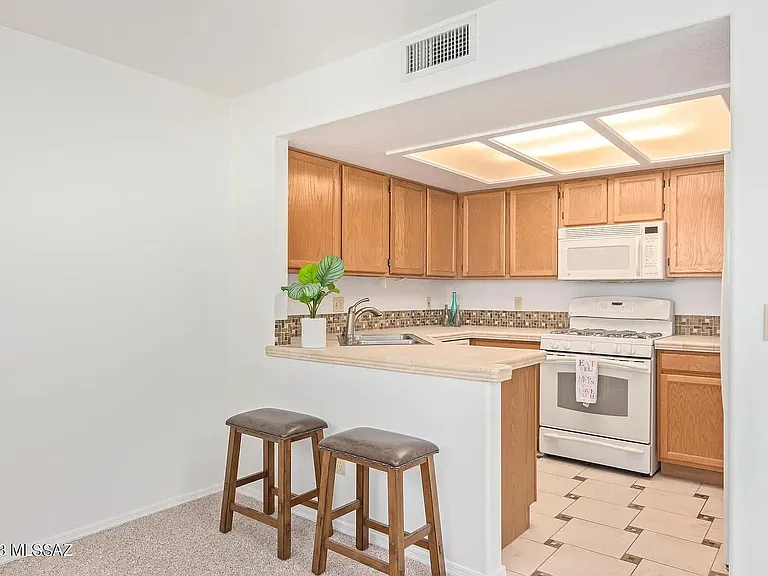 237 N Ashbury Ln — Photo 19
