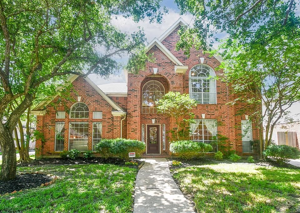 1st image of 19614 Cottage Park Cir