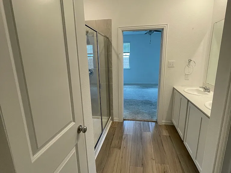 1200 Mahogany Ln — Photo 9