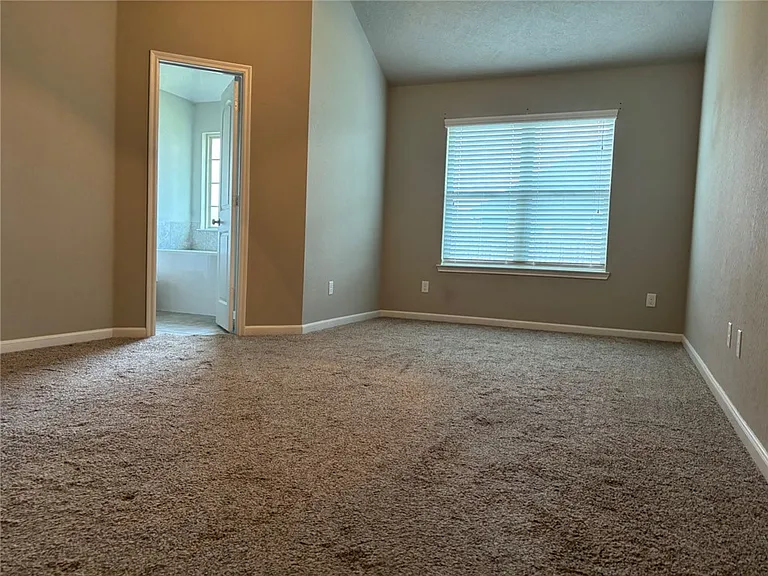 2015 Stubbs Dr — Photo 9