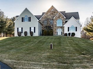 1177 Meredith Ln, Chester Springs, PA 19425