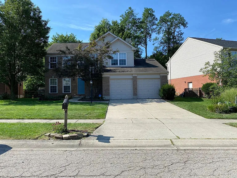 8601 Sunmont Dr — Photo 2