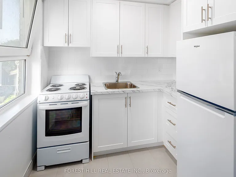 291 Avenue Rd #507 — Photo 16
