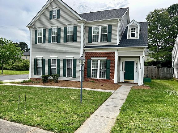 3rd image of 5905 Waverly Lynn Ln