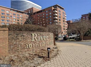 1121 Arlington Blvd APT 327, Arlington, VA 22209