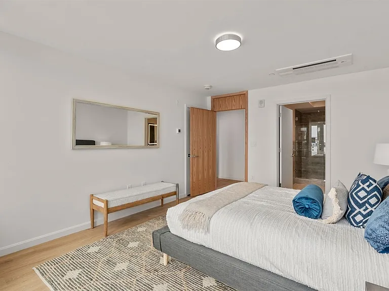 120 Nantasket Ave #Penthouse 4 — Photo 25