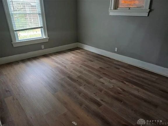 4th image of 37 N Kilmer St