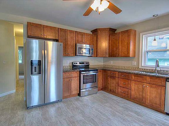 2nd image of 47 Youngs Ave