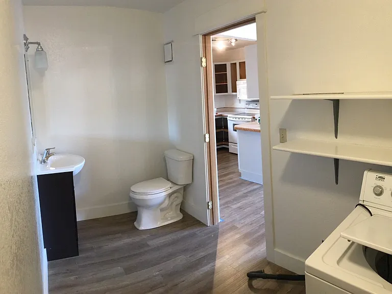 916 Montana St #918 — Photo 10