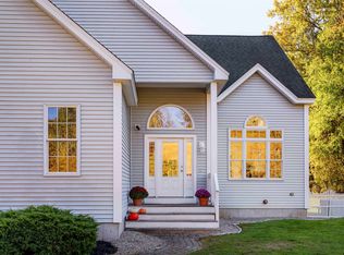 2 Copper Hill Rd, Hudson, NH 03051