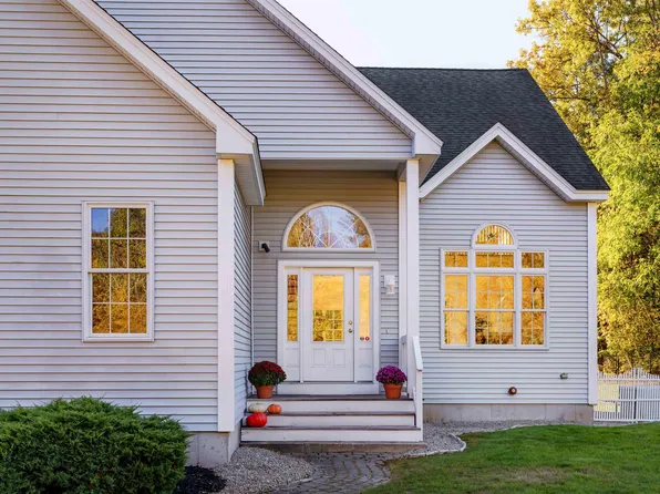 2 Copper Hill Road, Hudson, NH 03051-5078