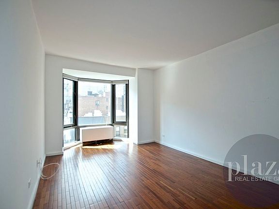 5th image of 150 E 83rd St #6G