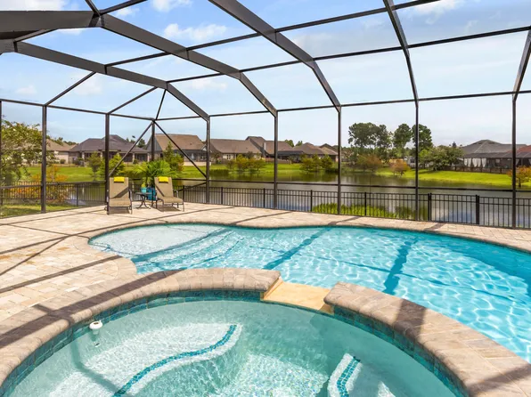629 Meadow Lake Dr, Freeport, FL 32439