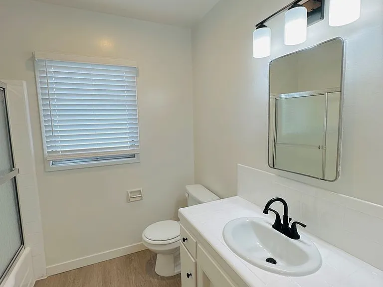 3024 E 3rd St — Photo 15