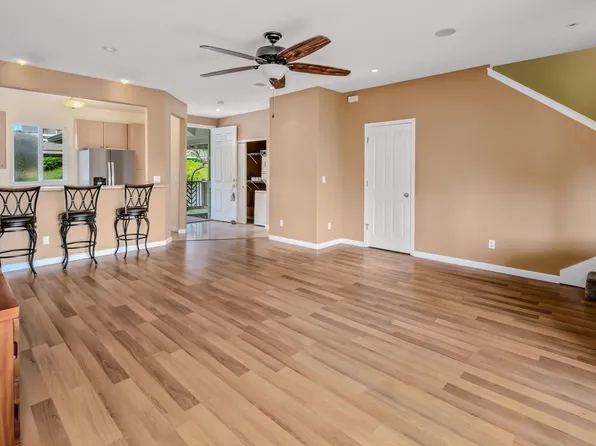 33 Kaalea Way APT 10C, Wailuku, HI 96793