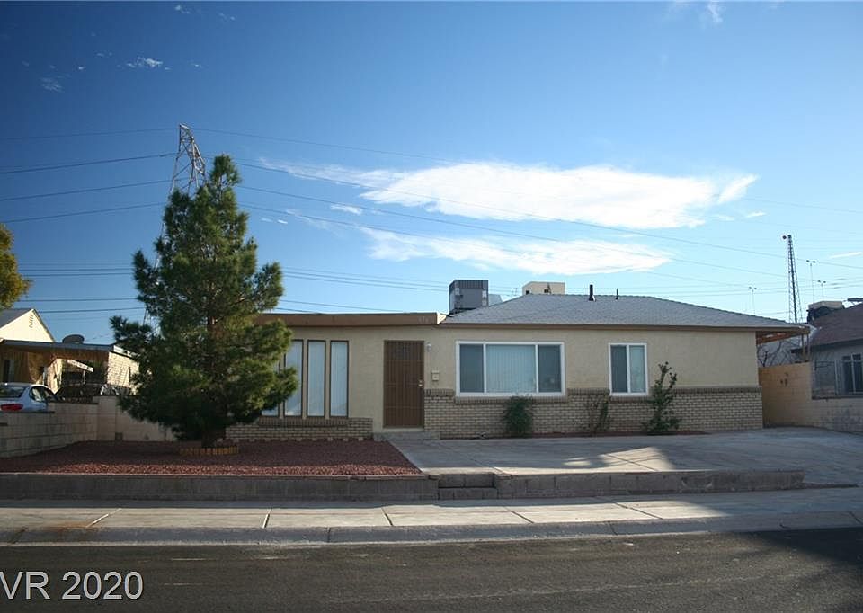 1st image of 676 Blackmore Dr