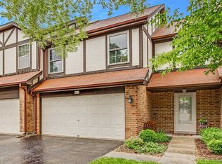 351 Meadowview Ct, Bloomingdale, IL 60108