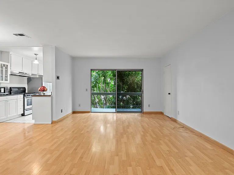 5055 Coldwater Canyon Ave #217 — Photo 12
