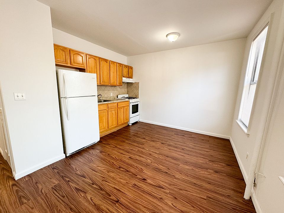 1st image of 4303 Ditmars Blvd #1F
