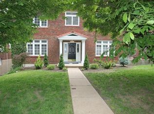 7036 Forsyth Blvd APT 2W, Saint Louis, MO