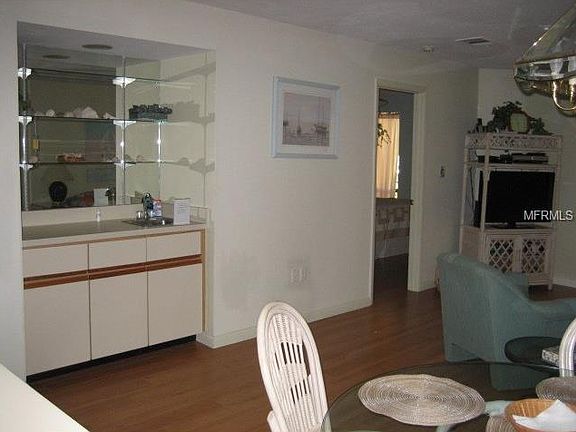 5th image of 2909 Claremont Ct #2