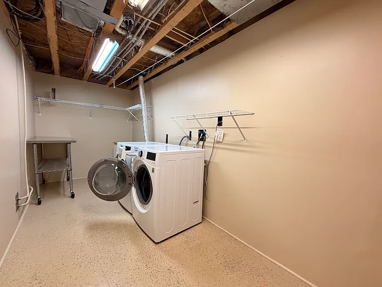 7408 Cayman Ln — Photo 25