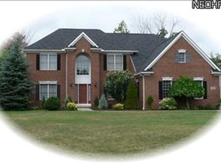 9190 Ledgemont Dr, Broadview Heights, OH 44147