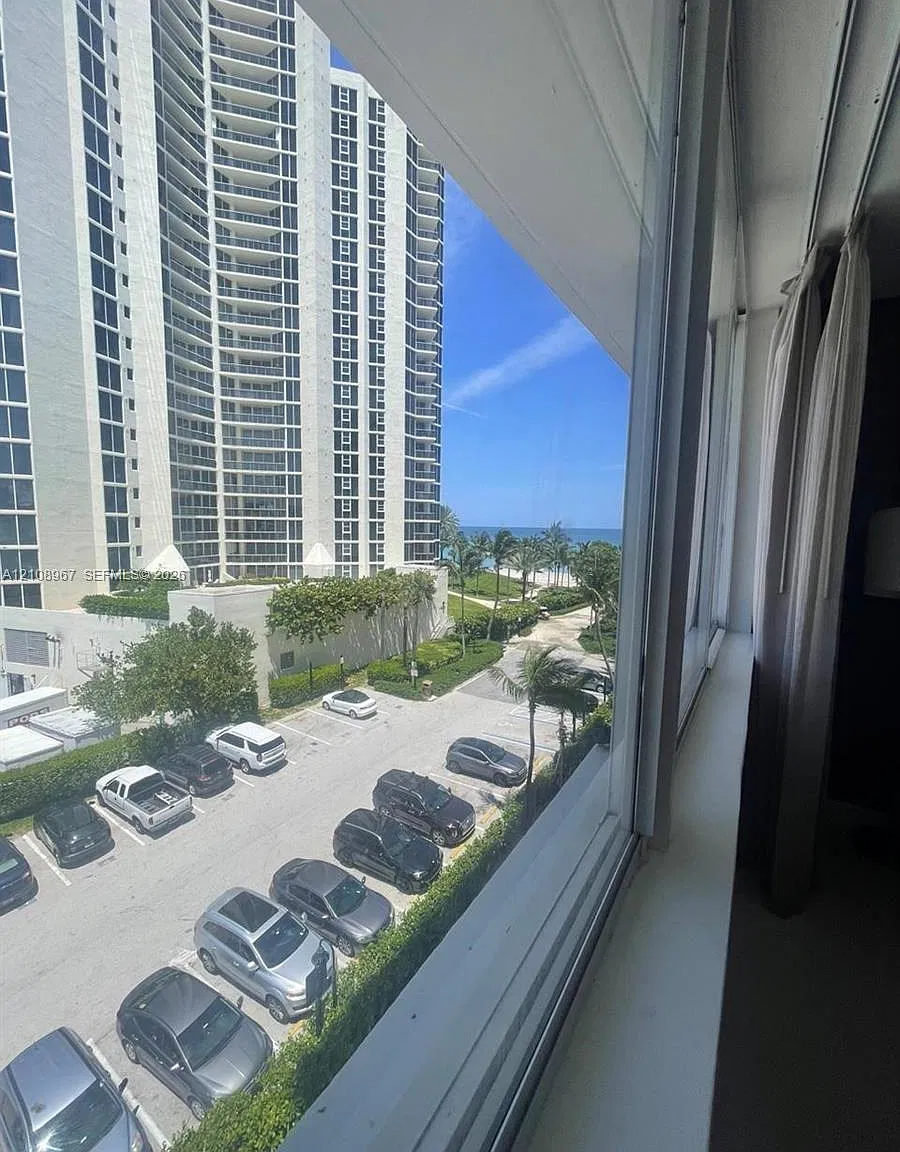 The Aventura Beach Club C — Photo 3