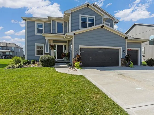 1809 NE Griffin Dr, Lees Summit, MO 64086