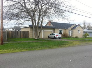 233 N 3rd St, Buckley, WA 98321