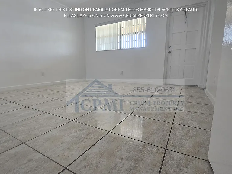 555 S Luna Ct Hollywood, FL 33021 — Photo 20