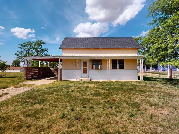 404 E 1st St, Shattuck, OK 73858