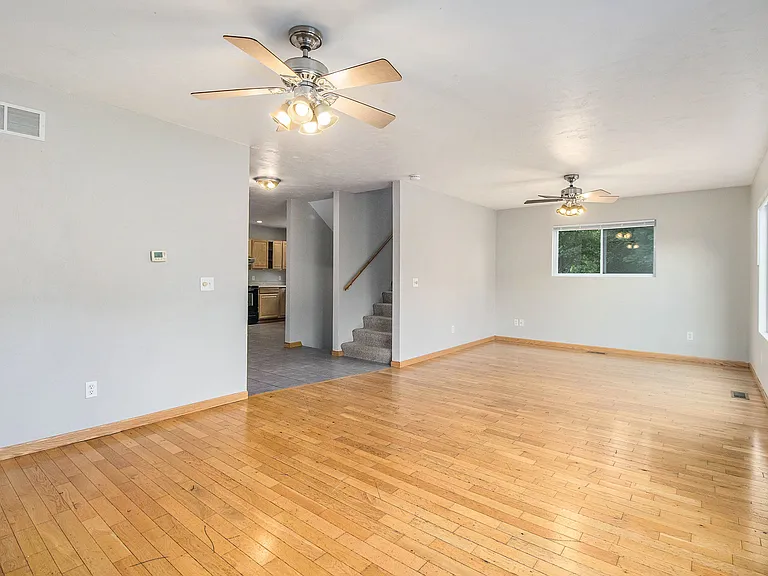 1126 Lafayette Ave — Photo 3