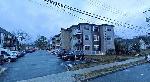 15 Bethune Blvd Photo 1