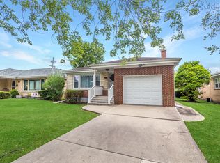 925 N Delphia Ave, Park Ridge, IL 60068