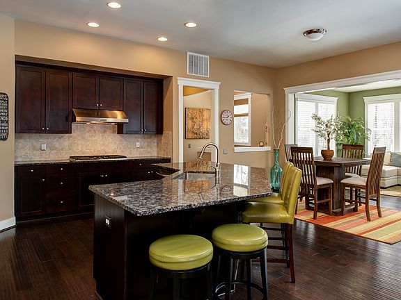 Opens to breakfast area 