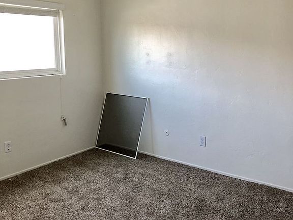 5th image of 4152 Mississippi St APT 05